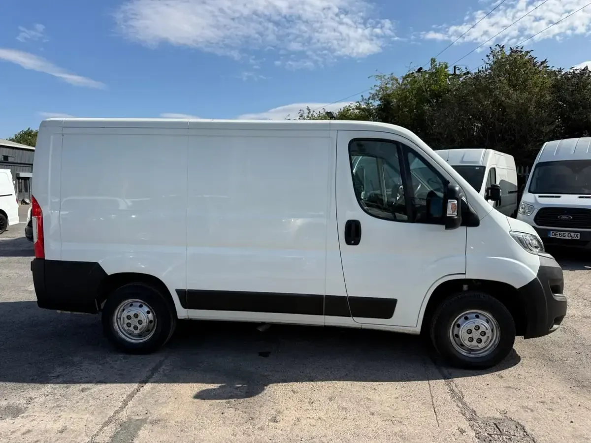 Used Citroën Relay 120 HP (88 kW) 2020 White Van