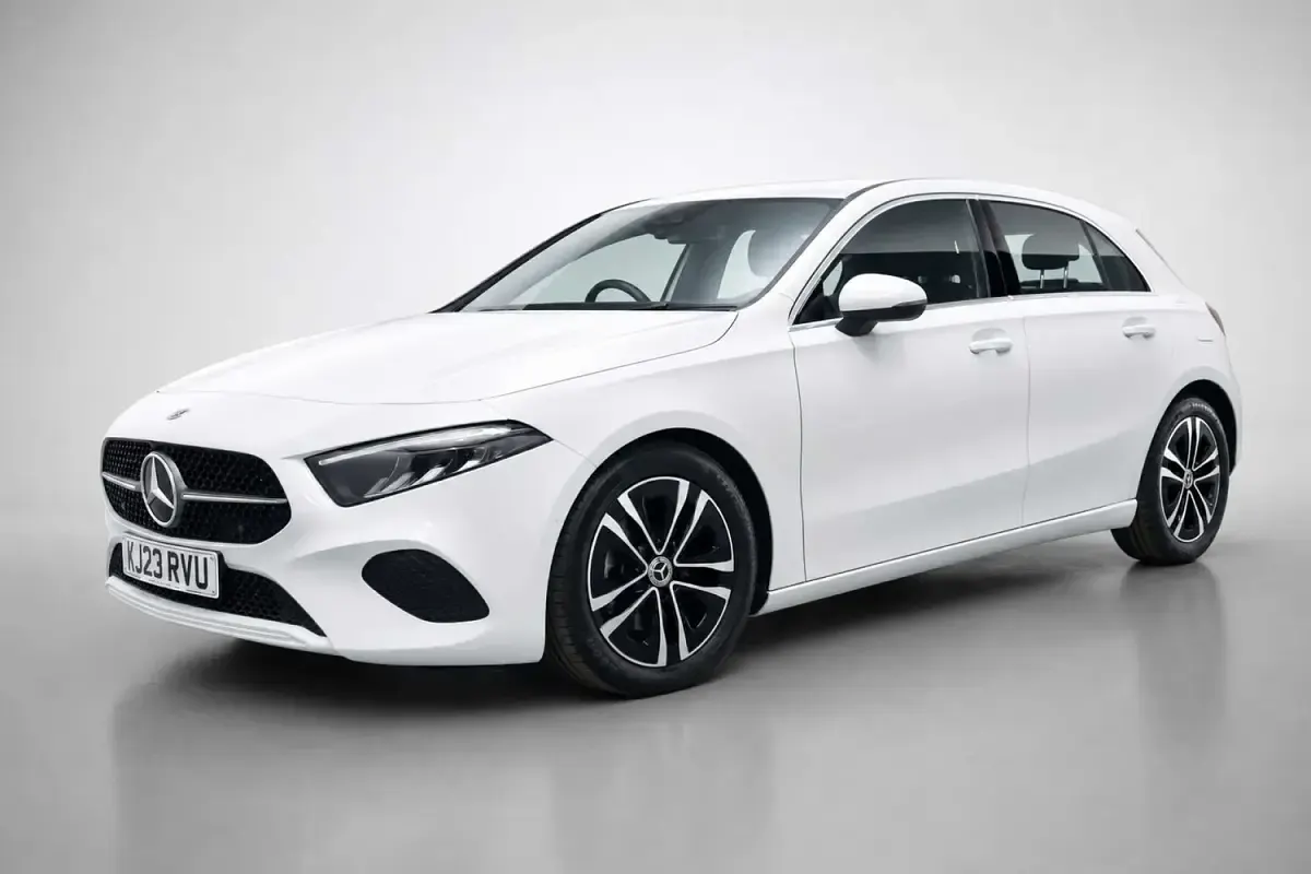 Used Mercedes A180 Executive 136 HP (100 kW) 2023 White Hatchback