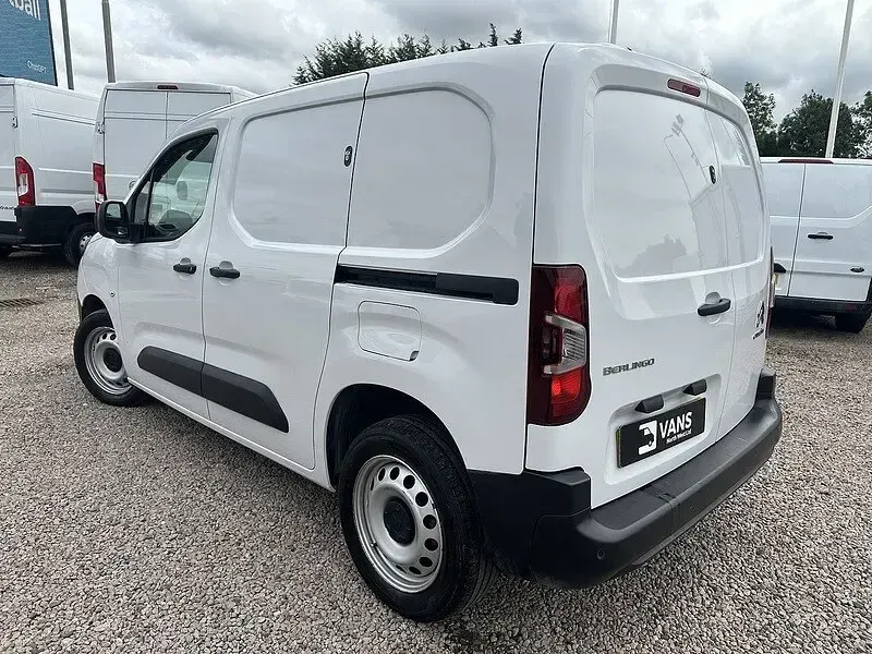 Used Citroën Berlingo 100 HP (73 kW) 2023 White MPV