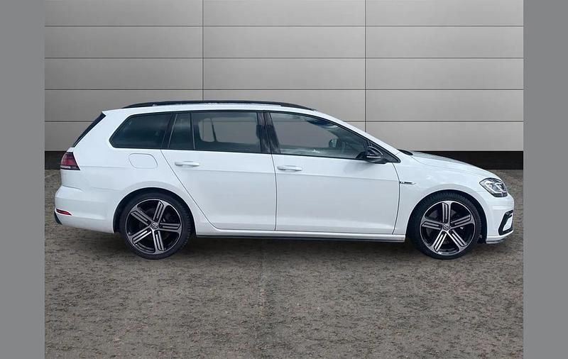 Used VW Golf VII R 300 HP (220 kW) 2019 White Estate