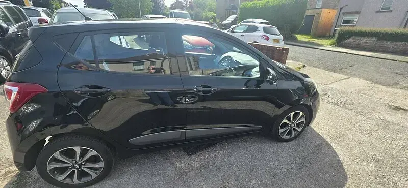 Used Hyundai i10 Premium 87 HP (63 kW) 2014 Black Hatchback