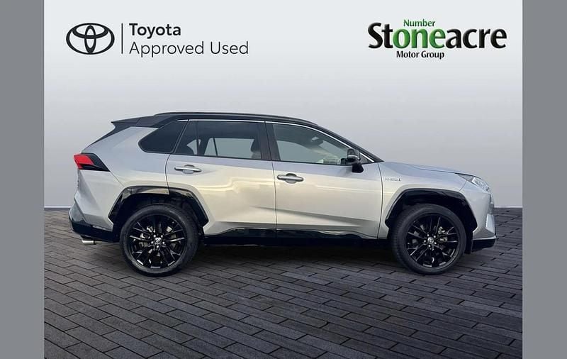Used Toyota RAV4 Hybrid 214 HP (157 kW) 2021 Silver SUV