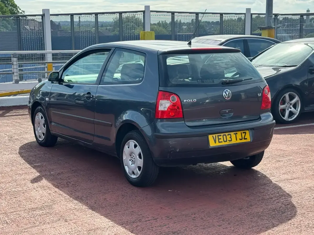 Used VW Polo S 75 HP (55 kW) 2003 Grey Hatchback