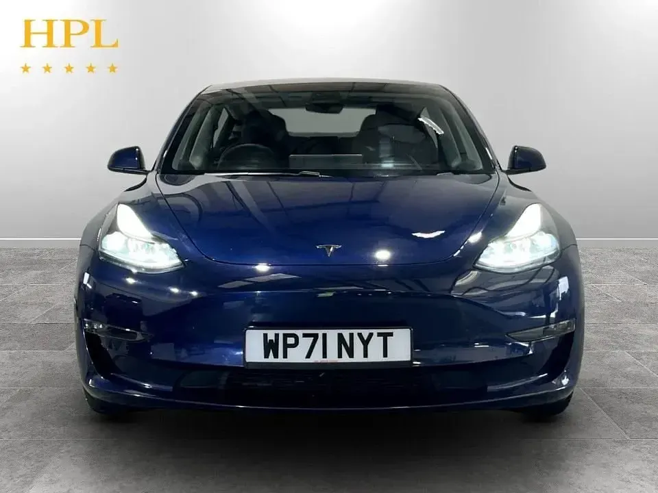 Używany Tesla Model 3 254 kW (346 KM) 2021 Niebieski Sedan/Limuzyna