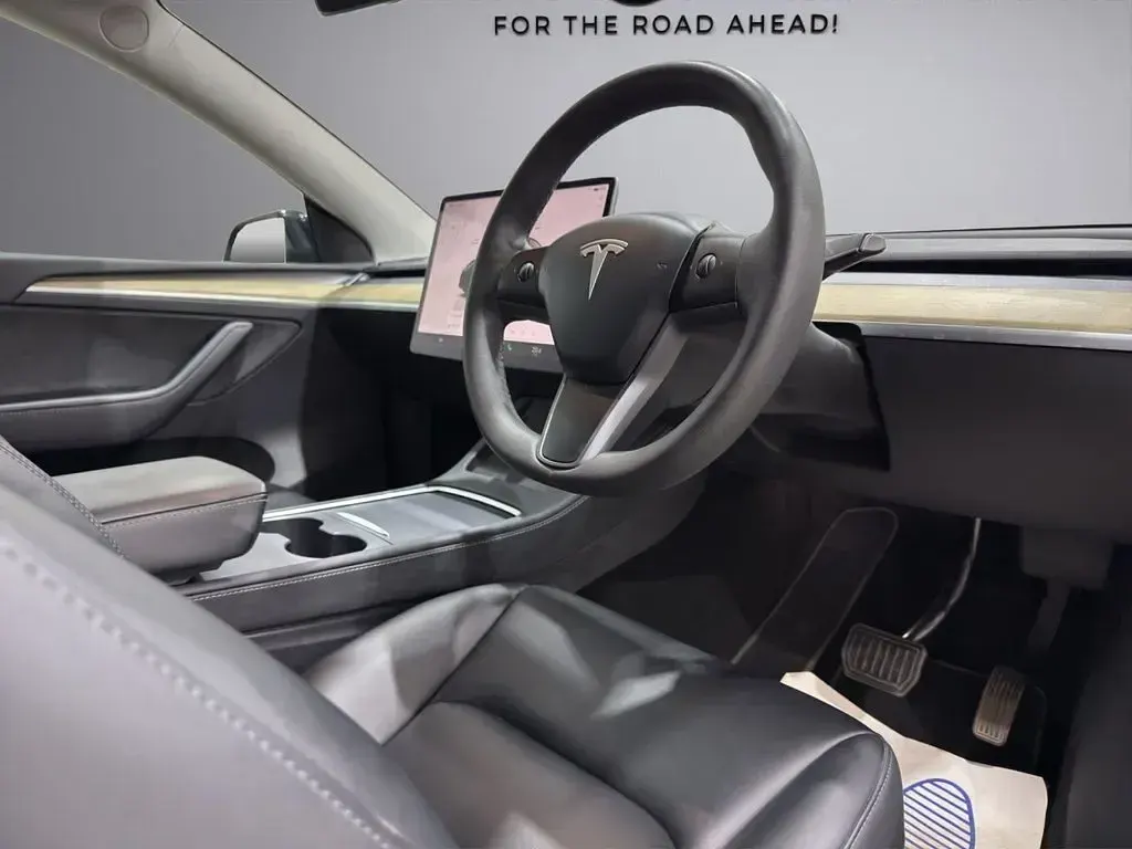 Used Tesla Model Y Long Range AWD 378 kW (514 HP) 2023 Black SUV