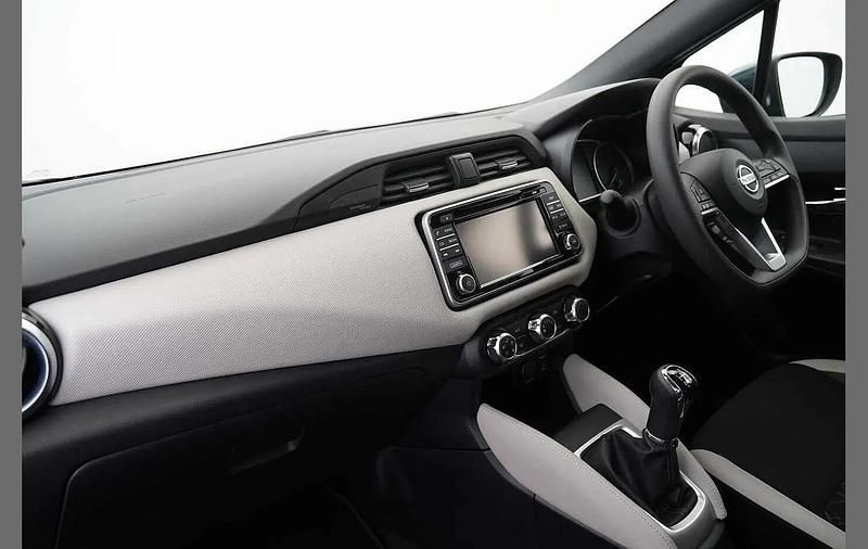 Used Nissan Micra Acenta 88 HP (64 kW) 2018 Grey Hatchback