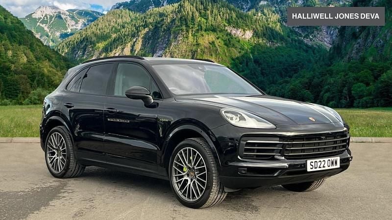 Used Porsche Cayenne Platinum Edition 462 HP (339 kW) 2022 Black SUV