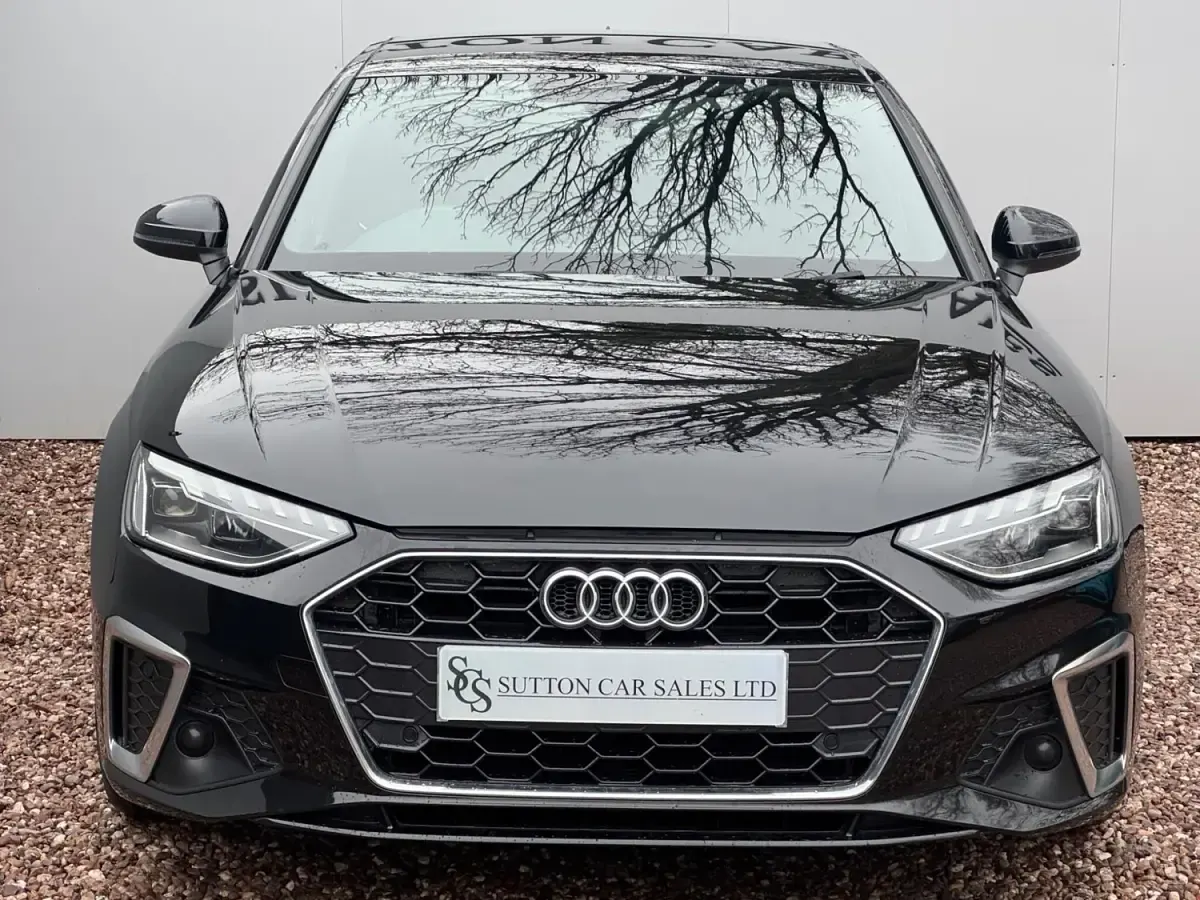 Begagnad Audi A4 S-Line 163 HK (119 kW) 2022 Svart Sedan