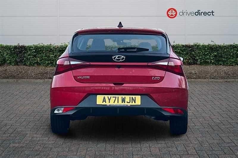 Used Hyundai i20 SE 2021 Red Hatchback