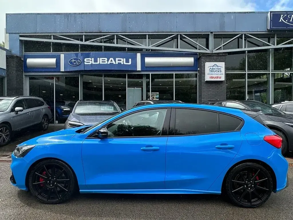 Used Ford Focus ST 280 HP (205 kW) 2021 Blue Hatchback