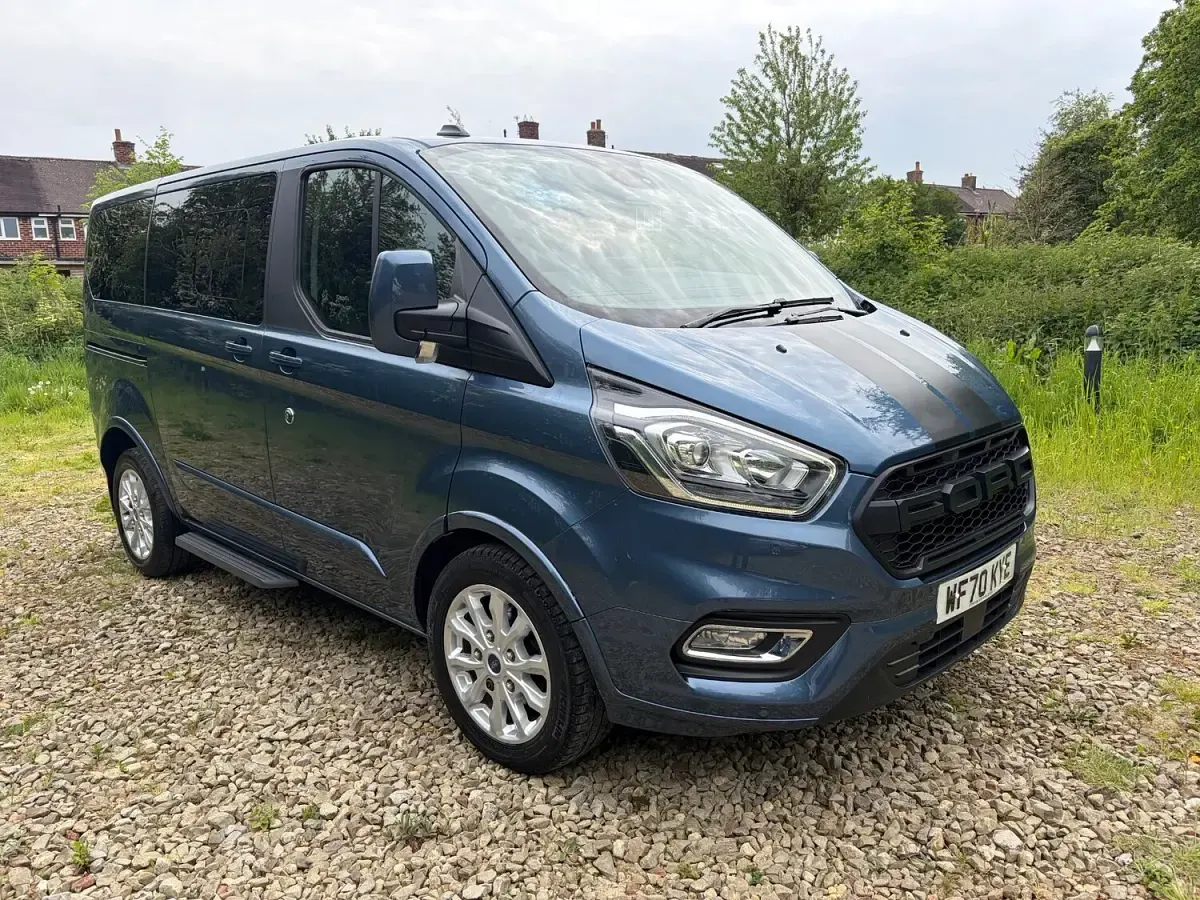 Used Ford Tourneo Titanium 130 HP (95 kW) 2020 Blue MPV