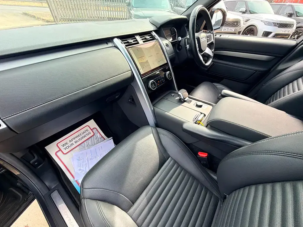Used Land Rover Discovery SE Dynamic 300 HP (220 kW) 2022 Grey SUV