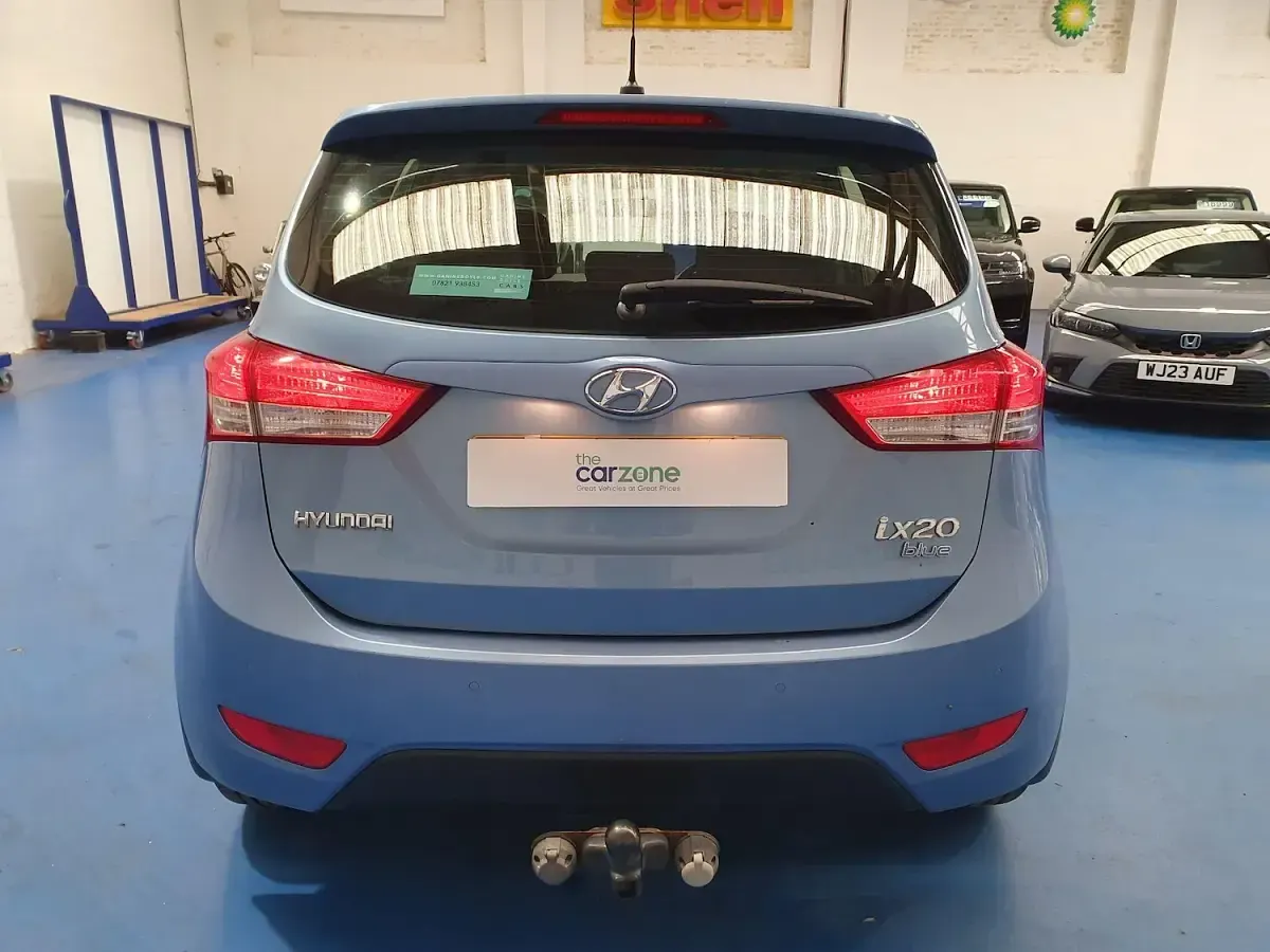 Used Hyundai ix20 Active 116 HP (85 kW) 2012 Blue Hatchback