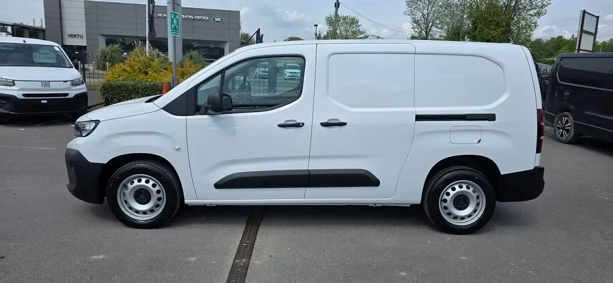 New Peugeot Partner S 130 HP (95 kW) 2026 White MPV