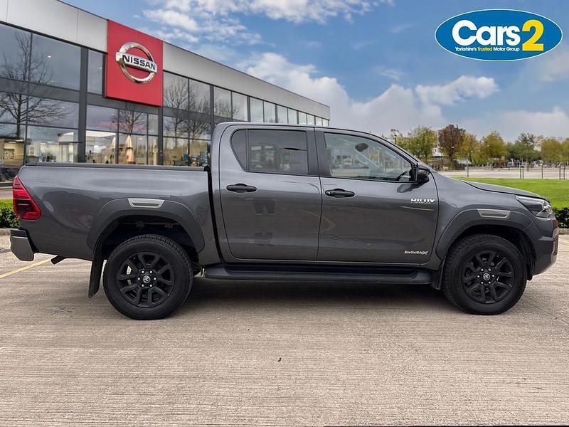Used Toyota HiLux Business Edition 204 HP (150 kW) 2025 Grey Pickup
