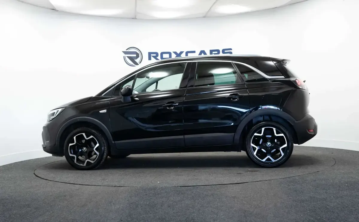 Second-hand Vauxhall Crossland Ultimate 130 CP (95 kW) 2023 Negru SUV
