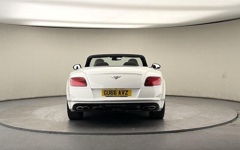 Used Bentley Continental GT Convertible Mulliner 529 HP (389 kW) 2016 White Cabriolet