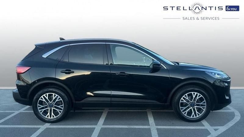 Used Ford Kuga Titanium 148 HP (108 kW) 2022 Black SUV