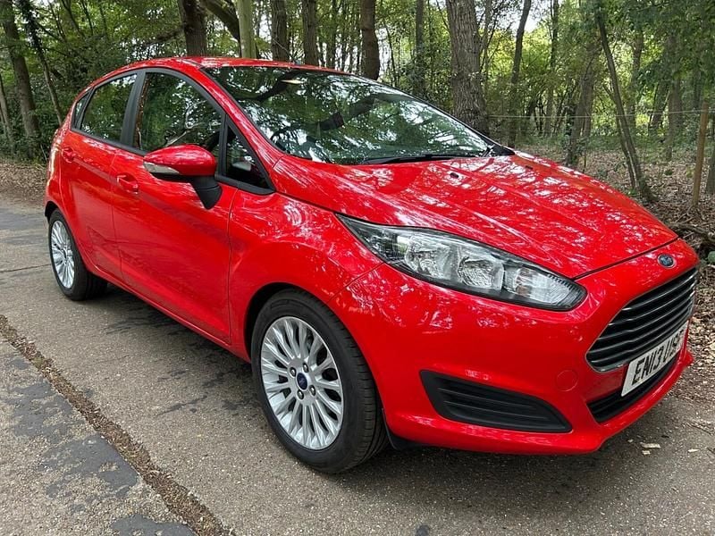 Red Used 2013 Ford Fiesta Style Hatchback | £2,795 (Good price) - Image 1/4