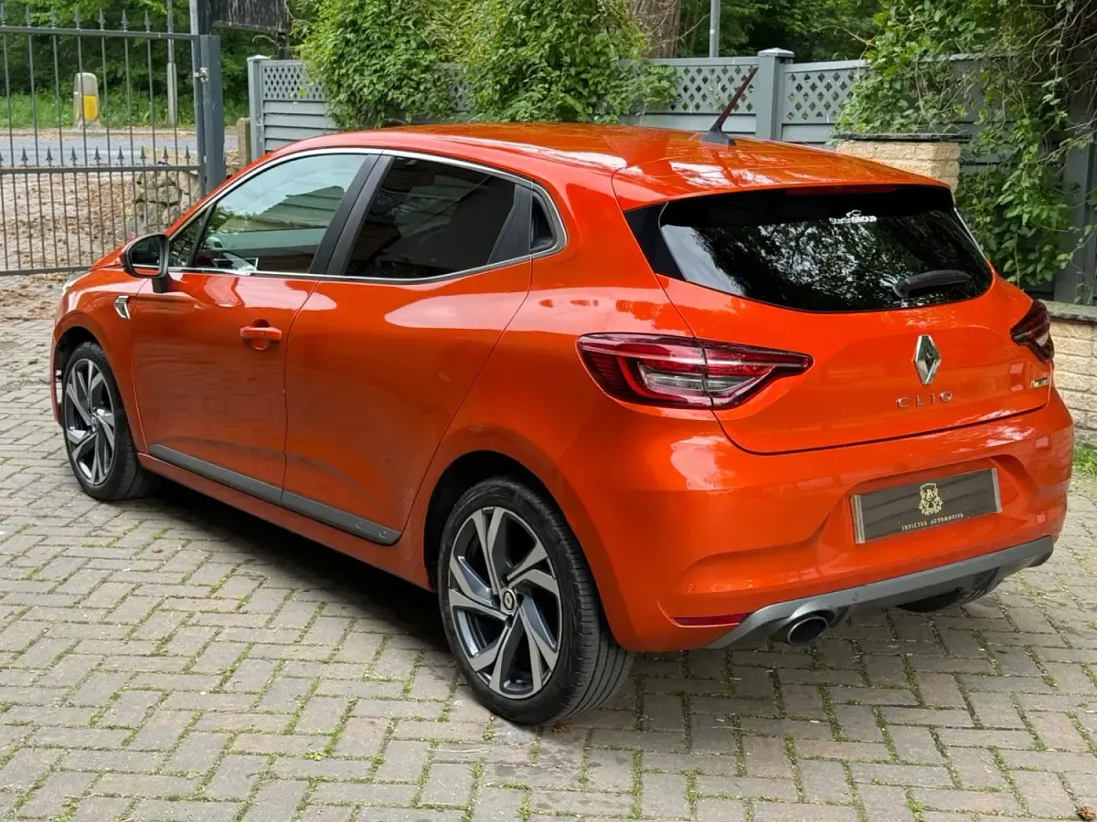Usado Renault Clio V RS Line 2020 Naranja Utilitario