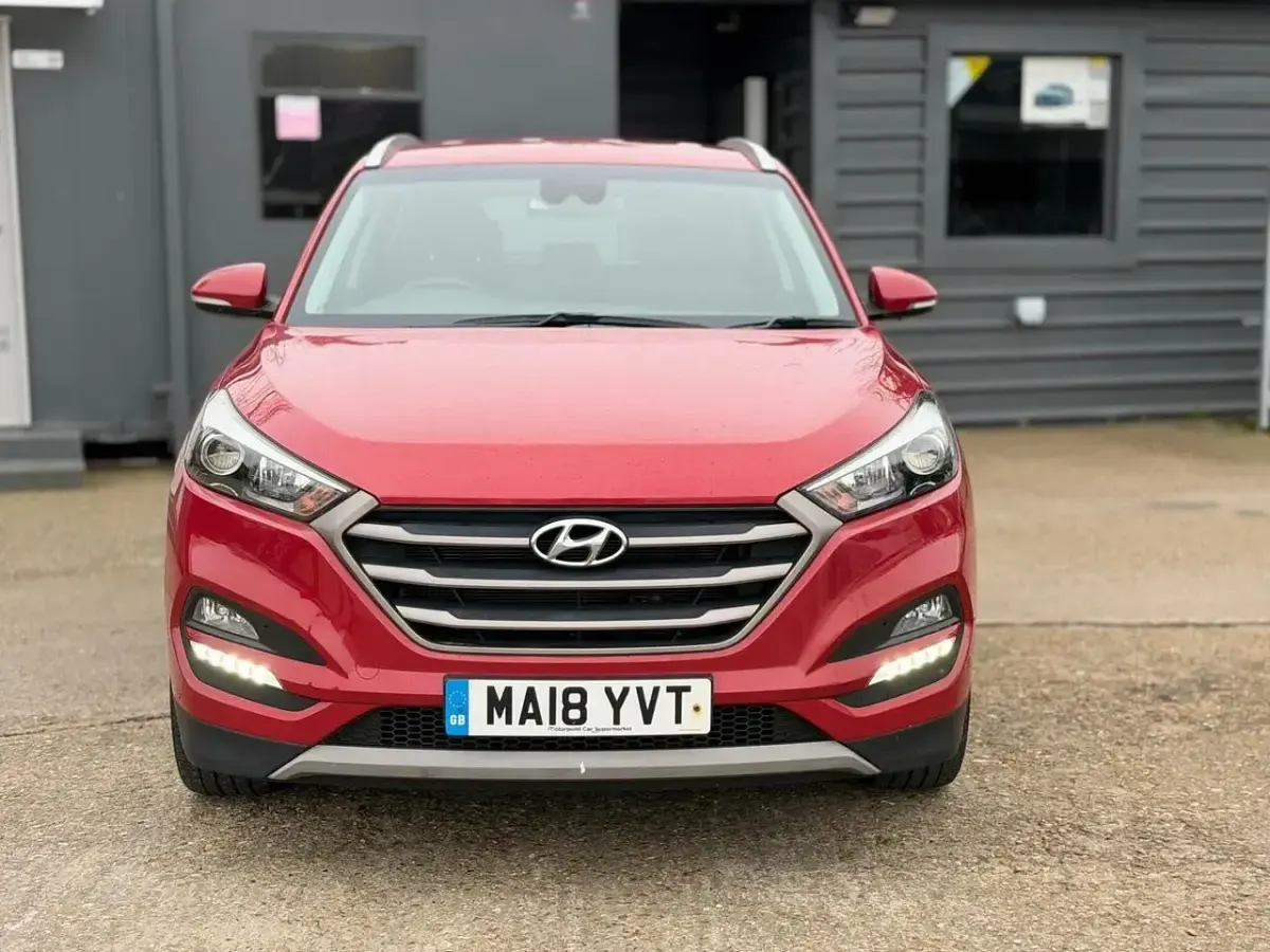 Usado Hyundai Tucson SE 177 HP (130 kW) 2018 Vermelho SUV