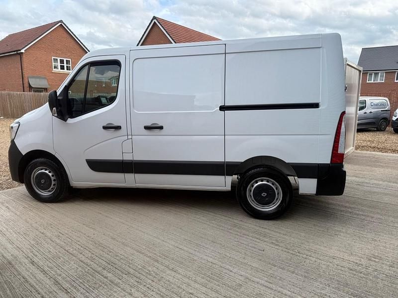 Used Renault Master Business 2020 White Van