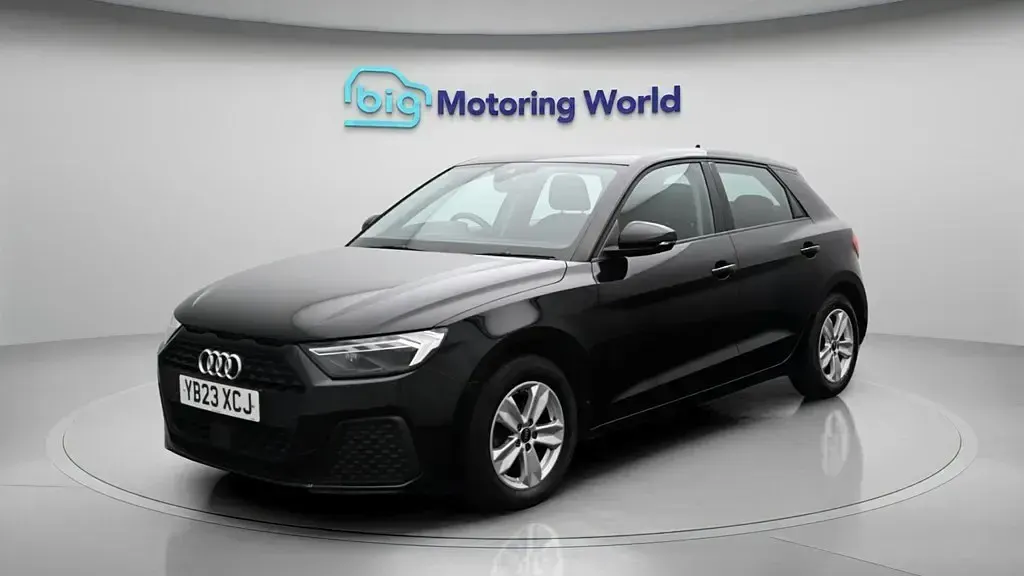 Second-hand Audi A1 Sportback 95 CP (69 kW) 2023 Negru Hatchback