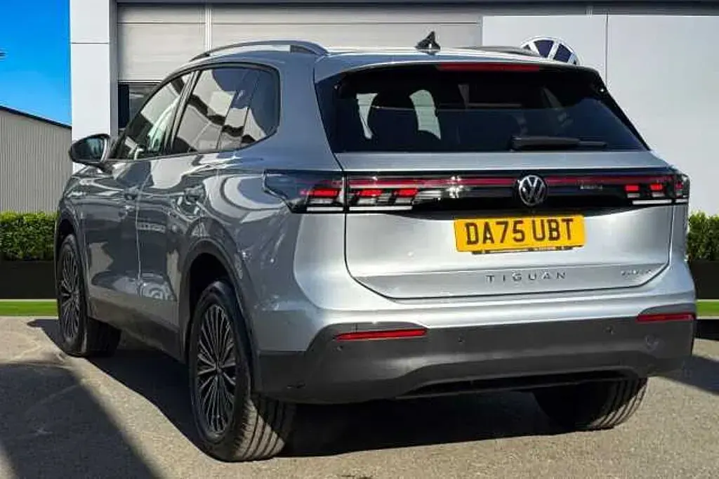 Used VW Tiguan Match 204 HP (150 kW) 2025 Silver SUV