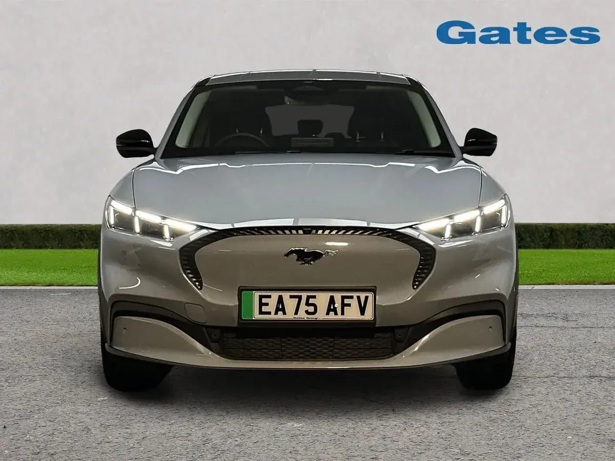 Begagnad Ford Mustang Select 268 HK (197 kW) 2025 Grå Halvkombi