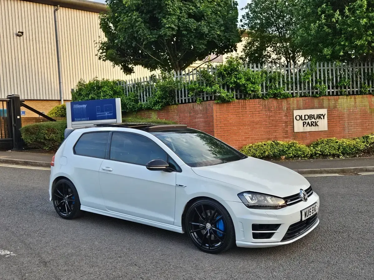 Used VW Golf VII R 2015 White Hatchback