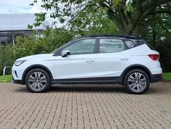 Used Seat Arona SE Technology 110 HP (80 kW) 2023 White SUV