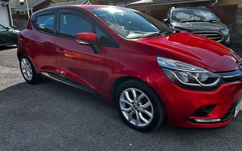 Used Renault Clio IV Dynamique 90 HP (66 kW) 2018 Hatchback