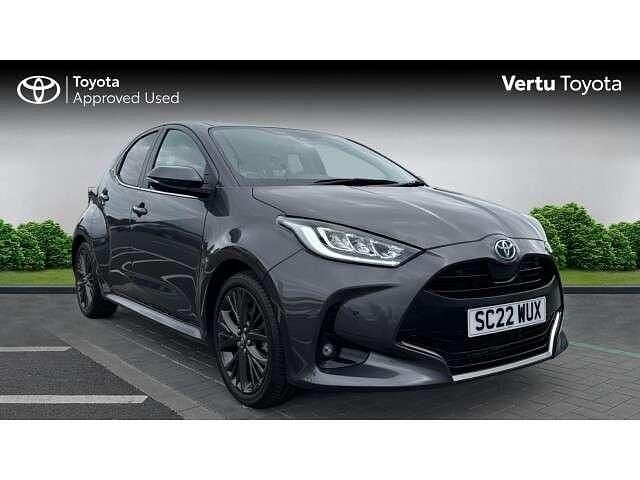 Grey Used 2022 Toyota Yaris Hybrid Hatchback | £18,390 (Fair price) - Image 1/4