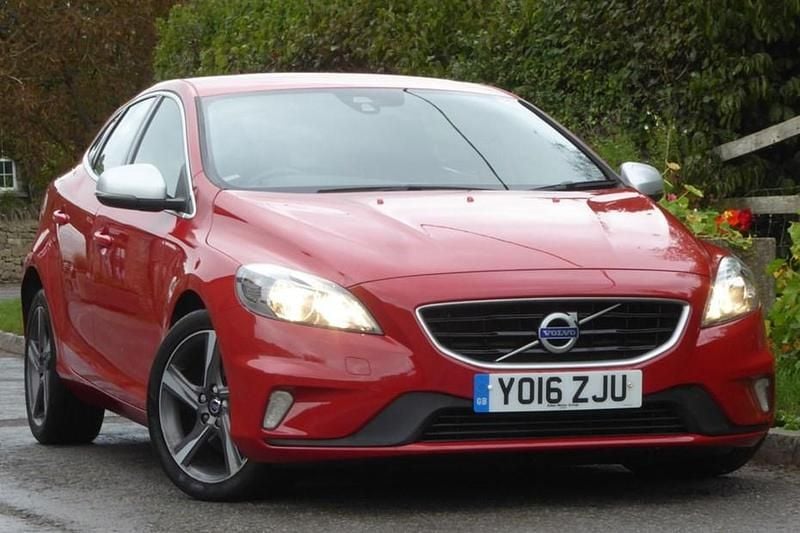 Red Used 2016 Volvo V40 R-Design Estate | £6,850 (Good price) - Image 1/1