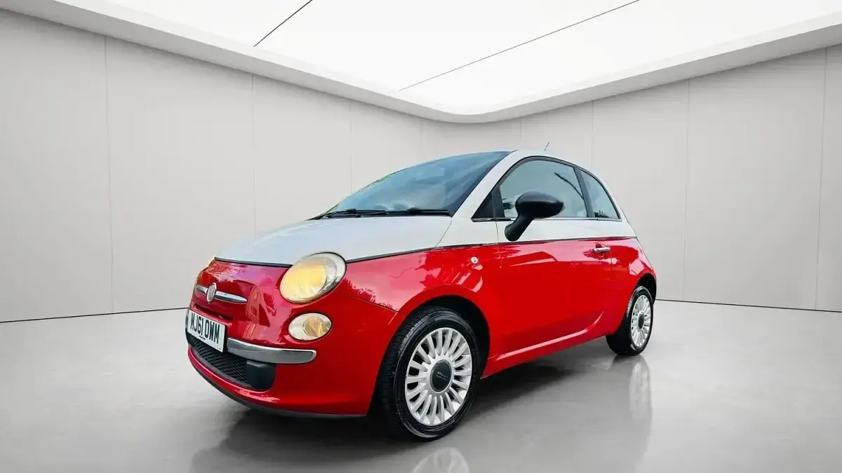 Used Fiat 500 Pop 69 HP (50 kW) 2012 White/red Hatchback