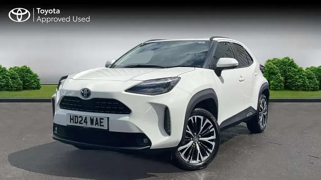 Used Toyota Yaris Cross 113 HP (83 kW) 2024 White SUV