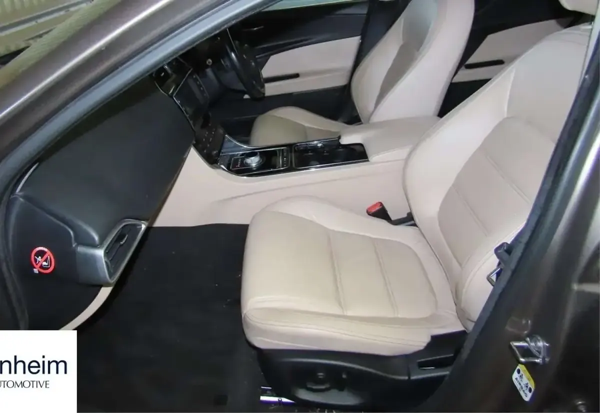 Used Jaguar XE Prestige 200 HP (147 kW) 2015 Bronze Sedan