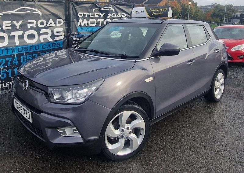 Grey Used 2016 Ssangyong (KGM) Tivoli SUV | £3,995 - Image 1/4