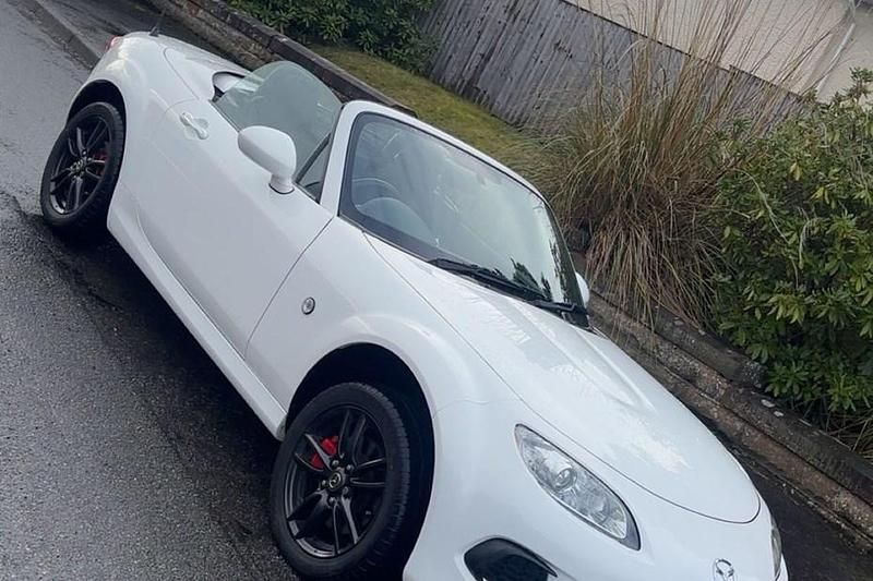 Used Mazda MX5 126 HP (92 kW) 2014 White Cabriolet