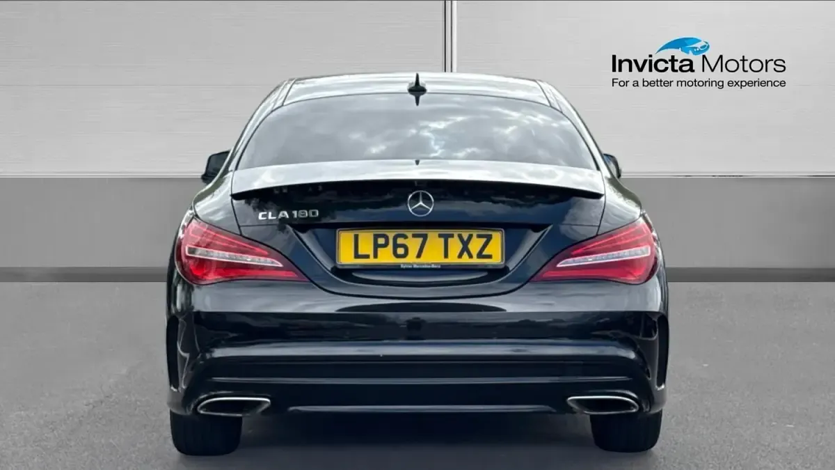 Begagnad Mercedes CLA180 AMG line 122 HK (89 kW) 2018 Svart Sedan