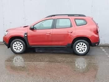 Used Dacia Duster Comfort 130 HP (95 kW) 2022 Red SUV