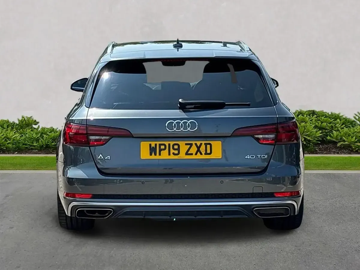 Used Audi A4 S-Line 190 HP (139 kW) 2019 Grey Estate