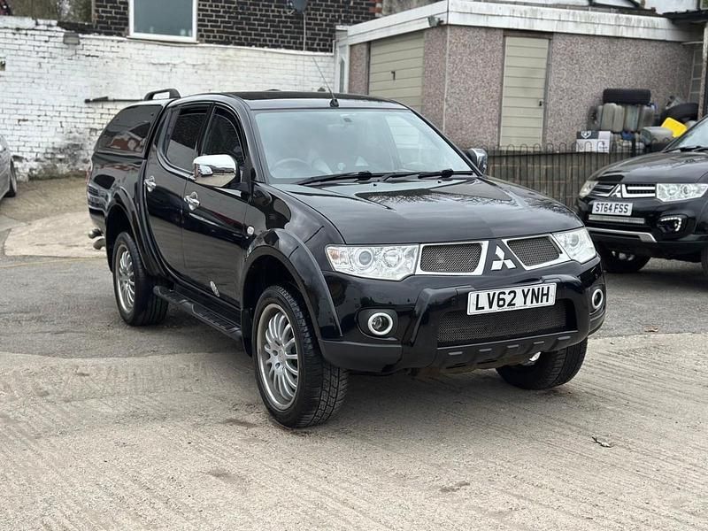 Black Used 2013 Mitsubishi L200 Pickup | £11,495 - Image 1/4