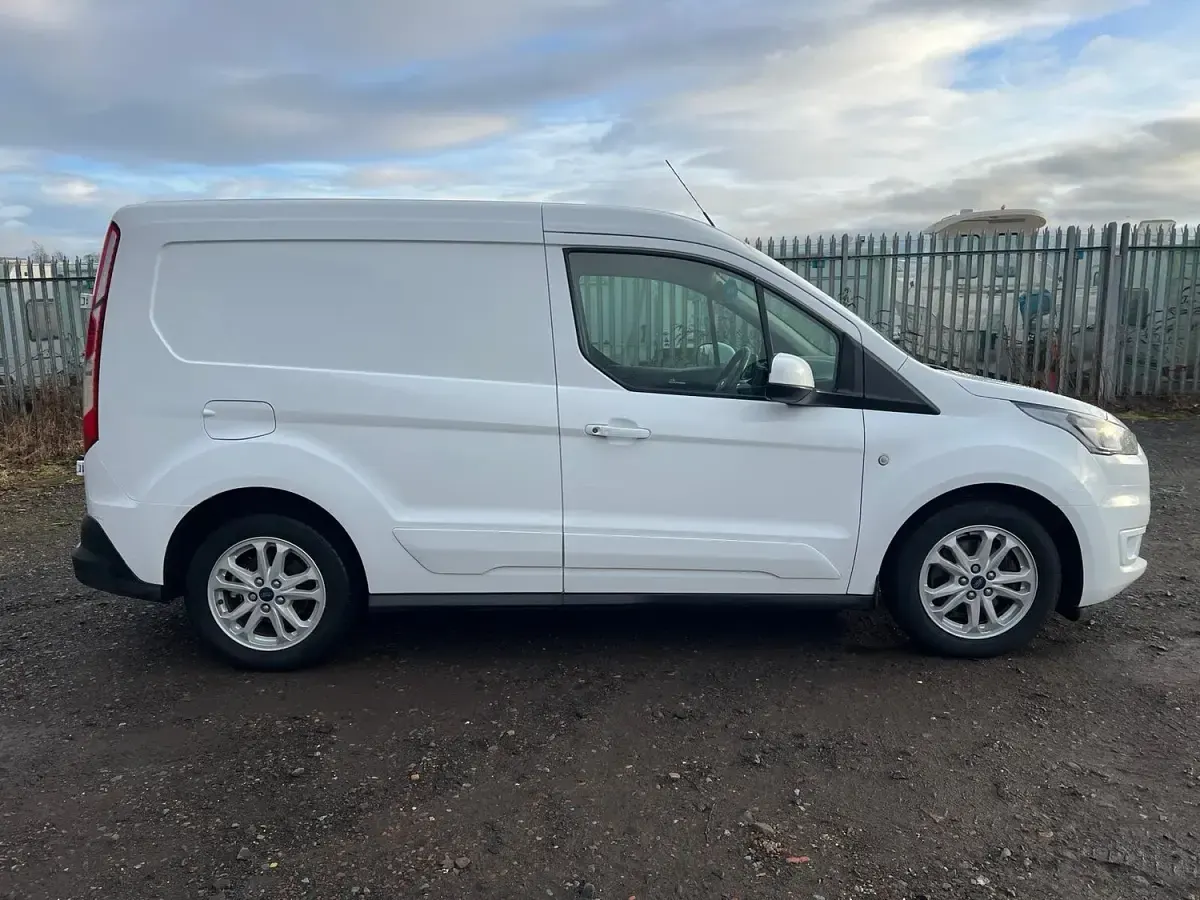 Used Ford Transit Connect Limited 120 HP (88 kW) 2019 White MPV