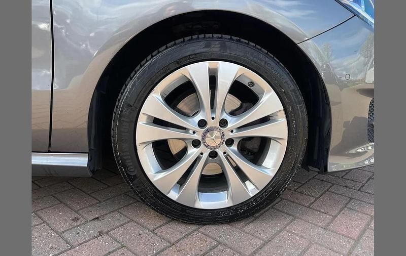 Used Mercedes B200 Executive 156 HP (114 kW) 2016 Grey MPV