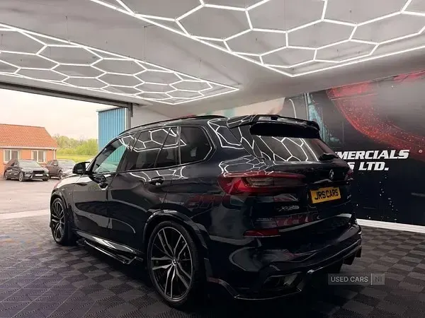 Usado BMW X5 M Sport 2023 Negro SUV