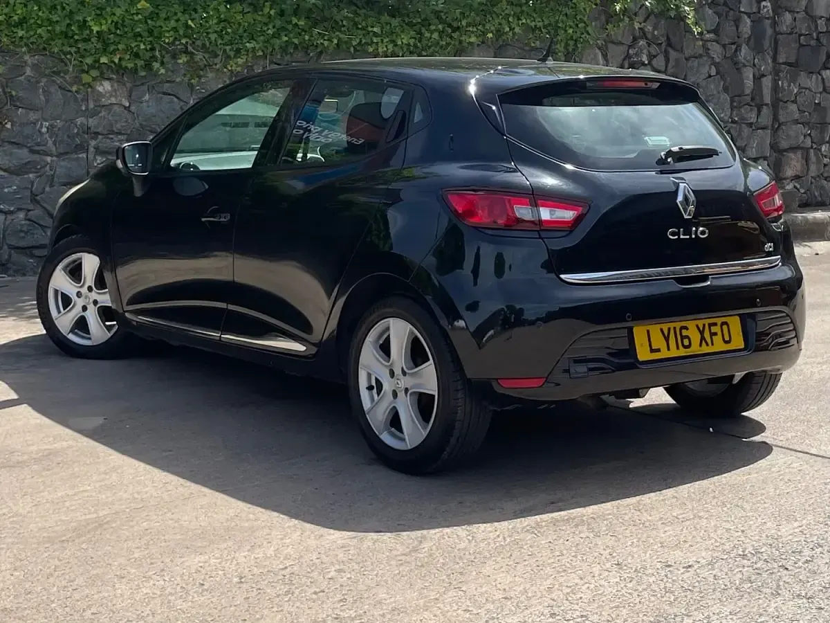 Used Renault Clio Dynamique 2016 Black Hatchback