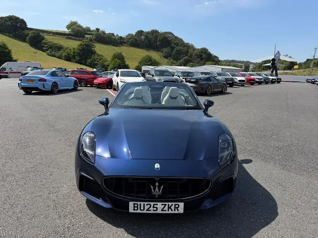 Used Maserati GranCabrio 550 HP (404 kW) 2025 Blue Cabriolet
