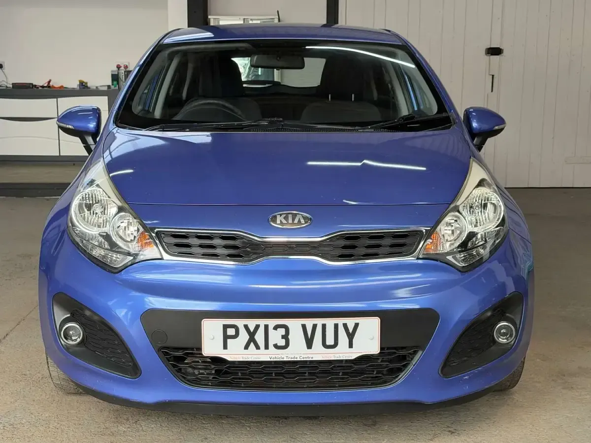 Used Kia Rio 84 HP (61 kW) 2013 Blue Hatchback