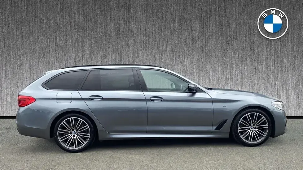 Used BMW 520 M Sport 190 HP (139 kW) 2020 Blue Estate